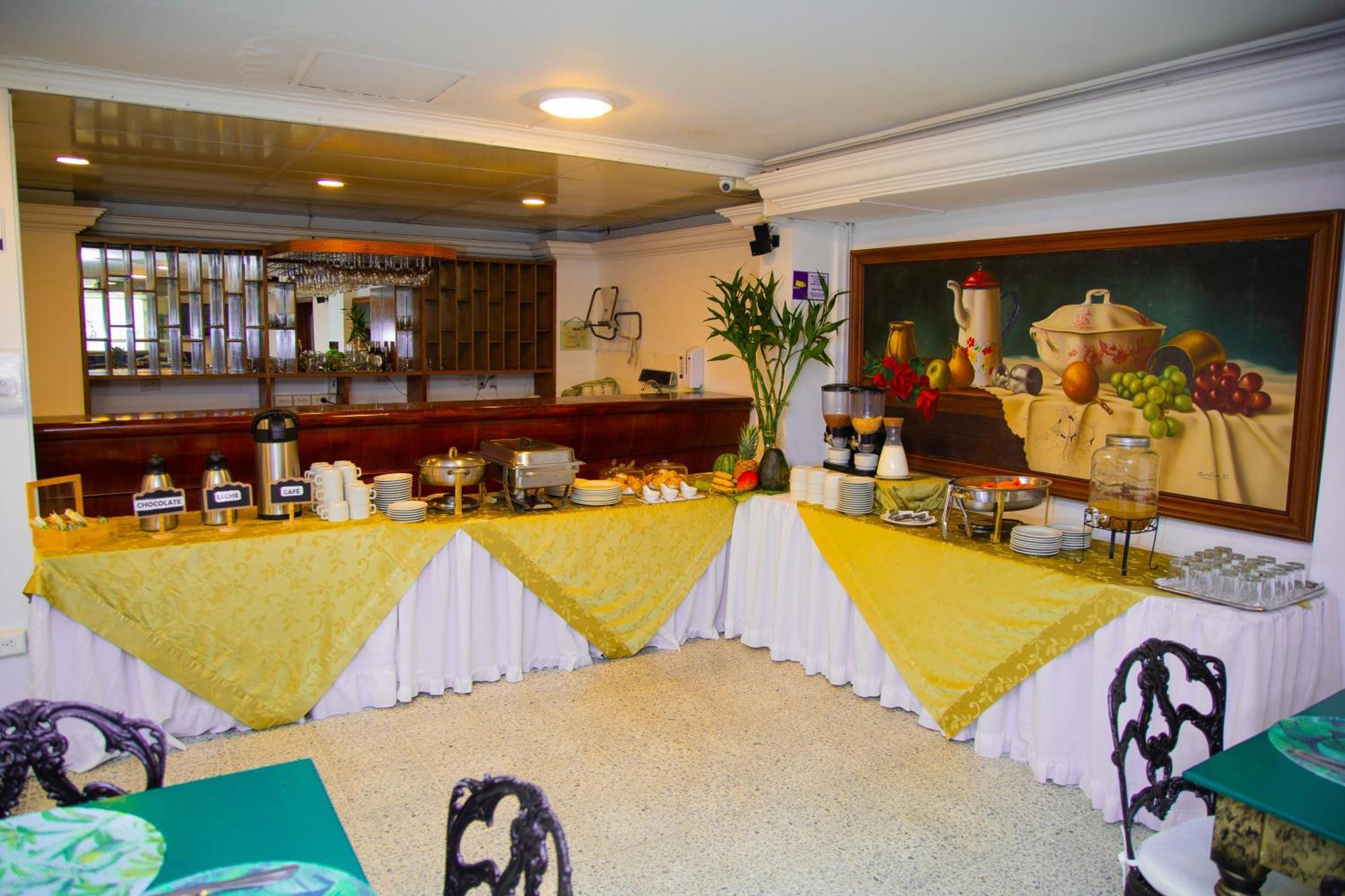 Tama Hotel Granada Real Cali Kültér fotó